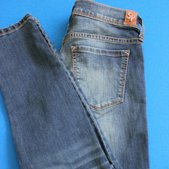 Skinny  Jeans with opening in the kee - Picture 3 of 3